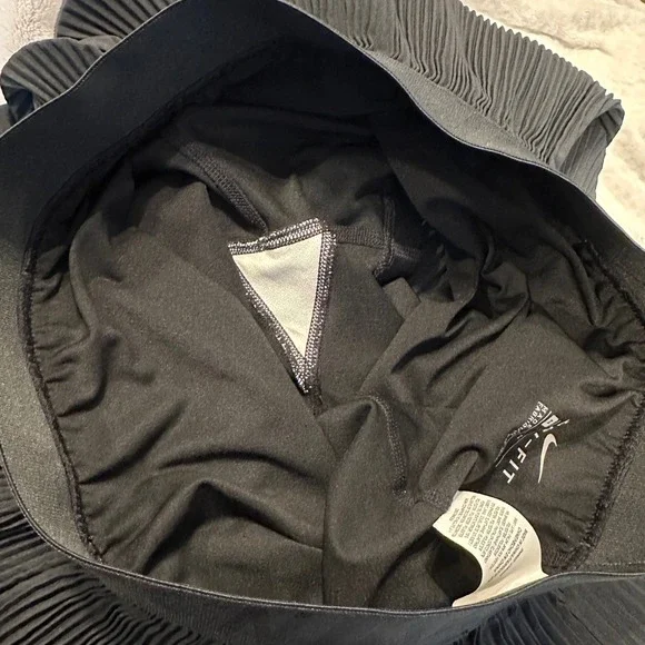 Nike Court Maria Sharapova 10" Tennis Skort Womens Medium Black Pleated 854828 - Picture 9 of 9